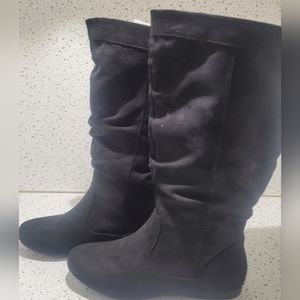 MID CALF BOOTS